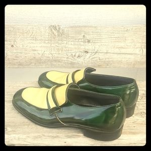 Retro Winthrop Two Tone Men's Loafers